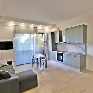 Toma Apartment Trilocale Moderno Per Max 6 Persone Milán